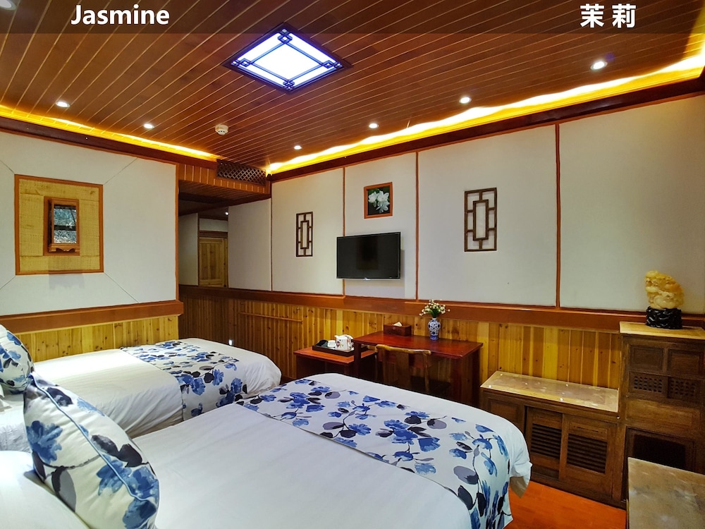 Yangshuo Li River Lodge