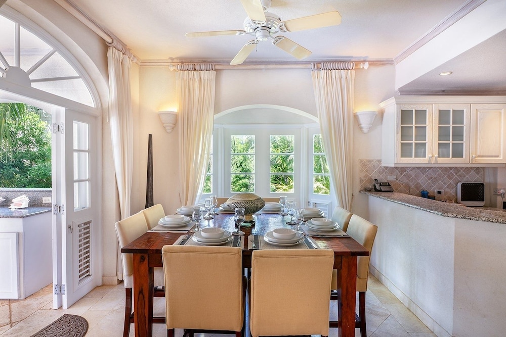 Sugar Hill - Half Century House 6 Bedroom Villa