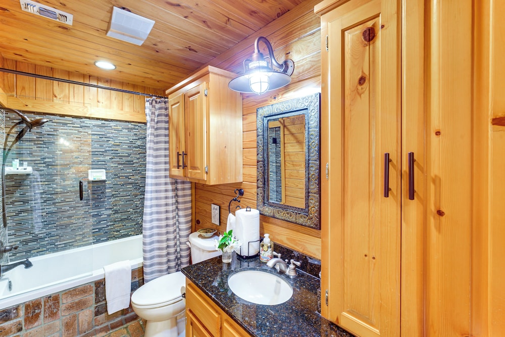 Riverfront Cabin w/ Outdoor Oasis in Seminary! - Property Image 37