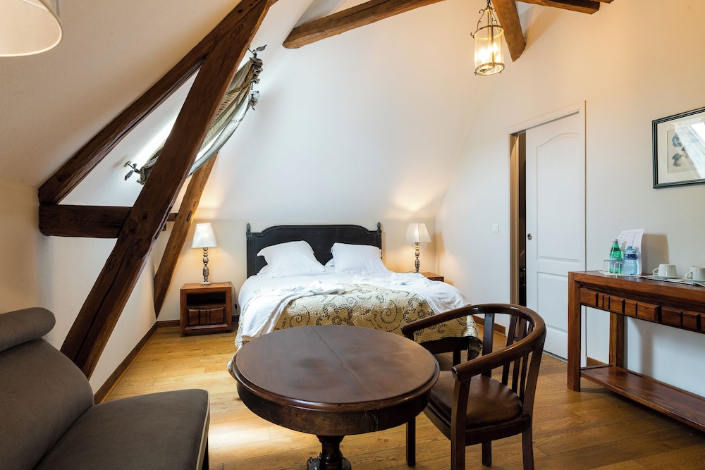 Aux Charmes de Maintenon - Adults Only
