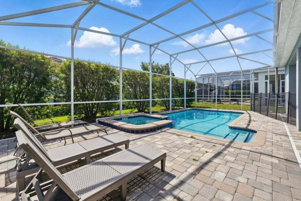 Exceptional Quality Private Pool Home 6 Bedroom Villa