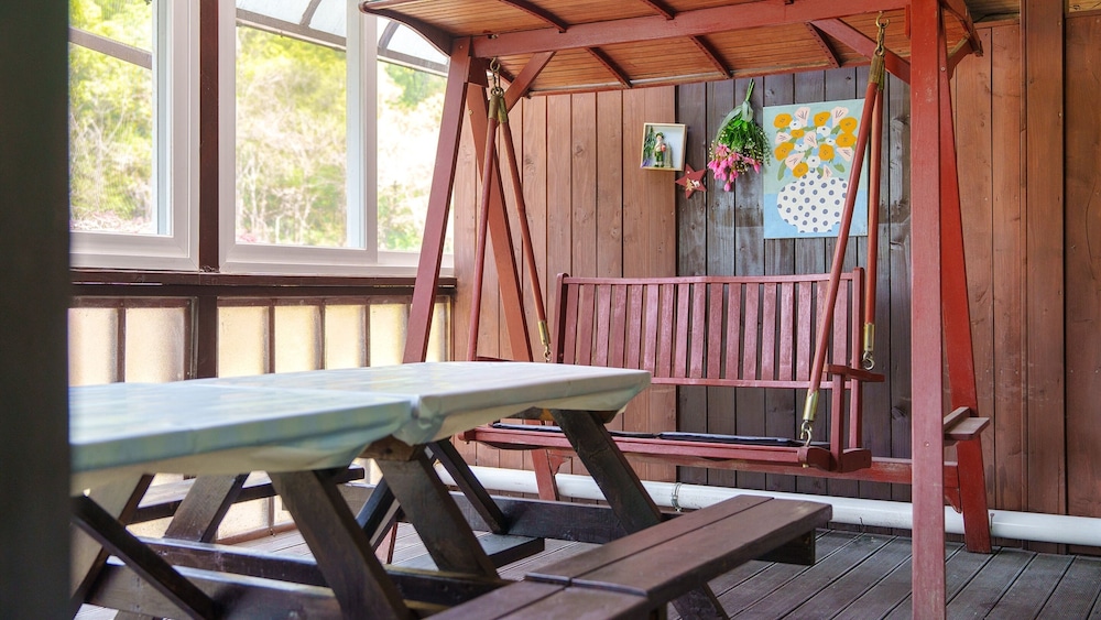 Gapeong Eoneunal Spa Pet Pension