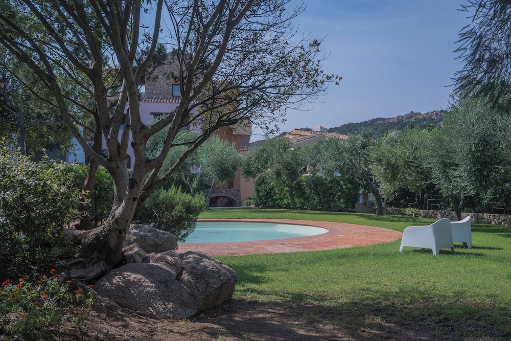 Beautiful Il Giardino Degli Oleandri one Bedroom Premium Apartment Sleeps 4