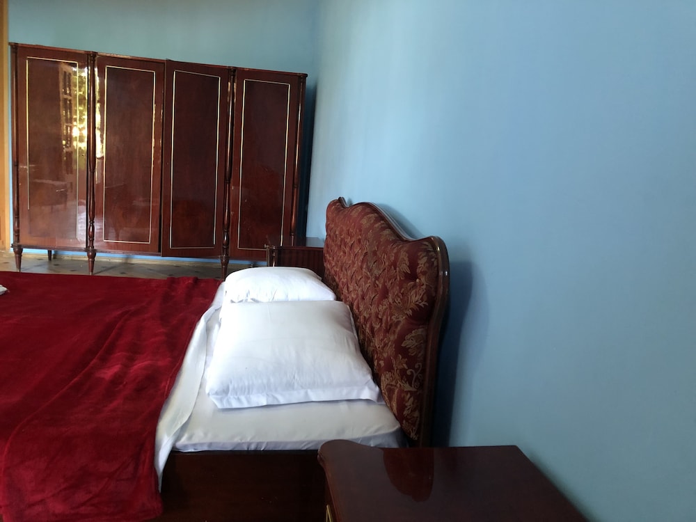 Lucky Family Hotel