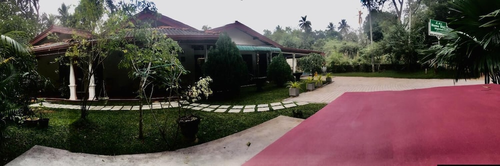 Lal HomeStay
