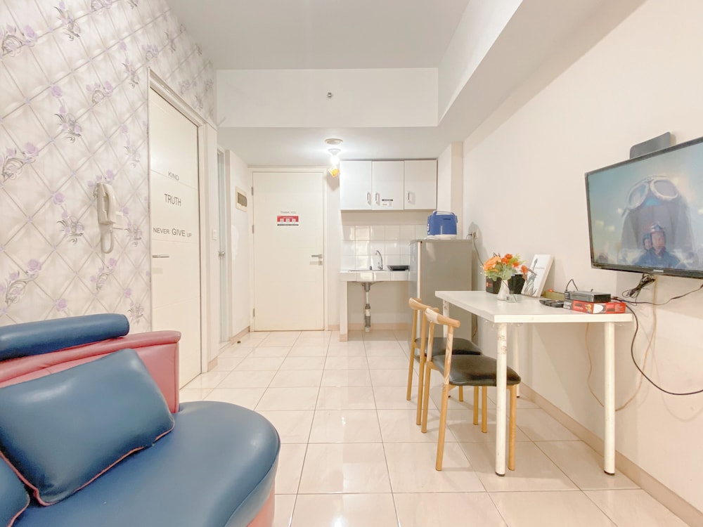 Comfort Living 2Br Springlake Summarecon Bekasi Apartment