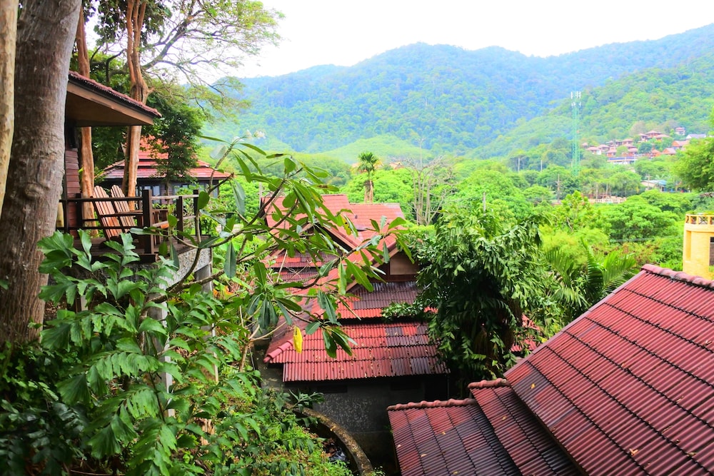 Baan Laanta Resort and Spa