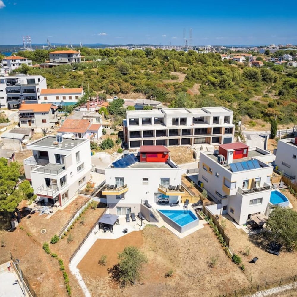 Villa Lavanda - Seaside Luxury Villa for 8 Guests