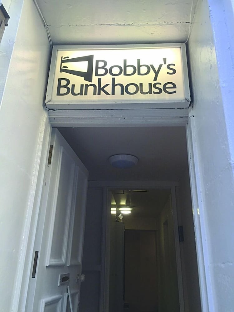 Bobby's Bunkhouse - Hostel view 2