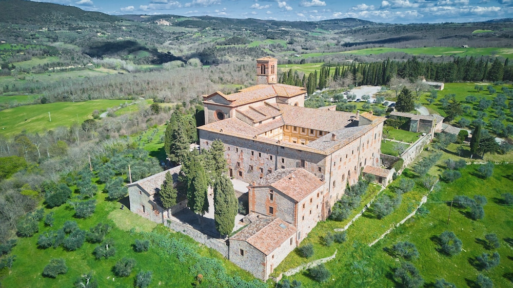 Sant'Anna in Camprena Agriturismo