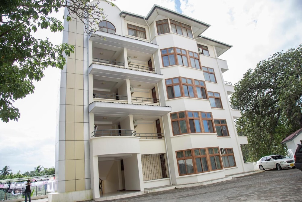 Baobab Hotel Apartment By Zakinn