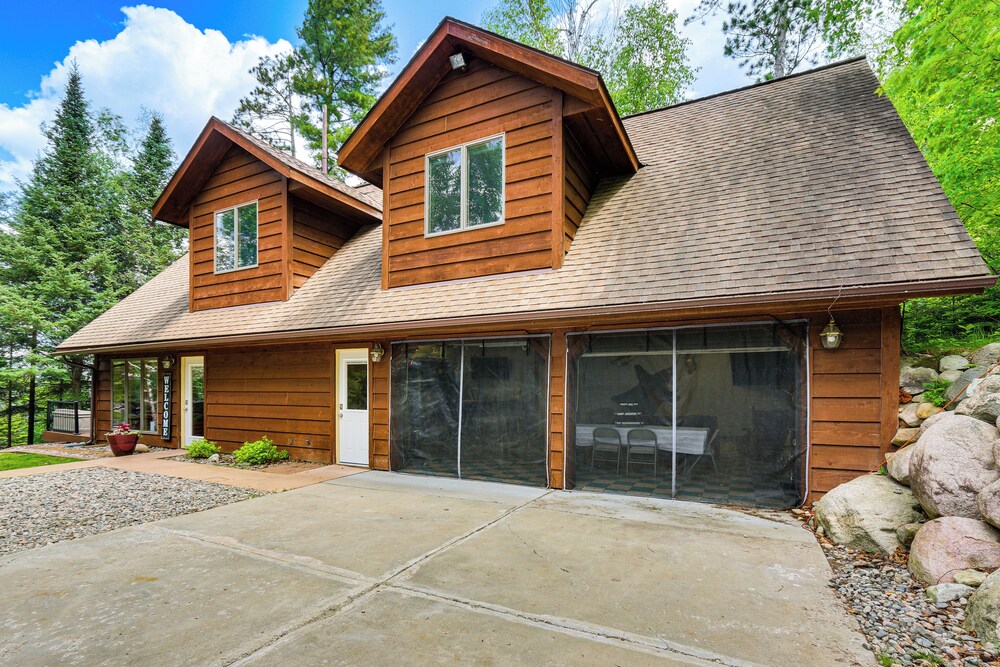 Lakefront Tower Home w/ Shared Dock!