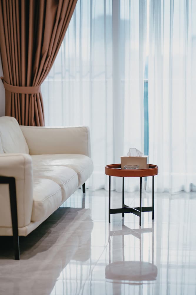 Midtown Premium Apartments