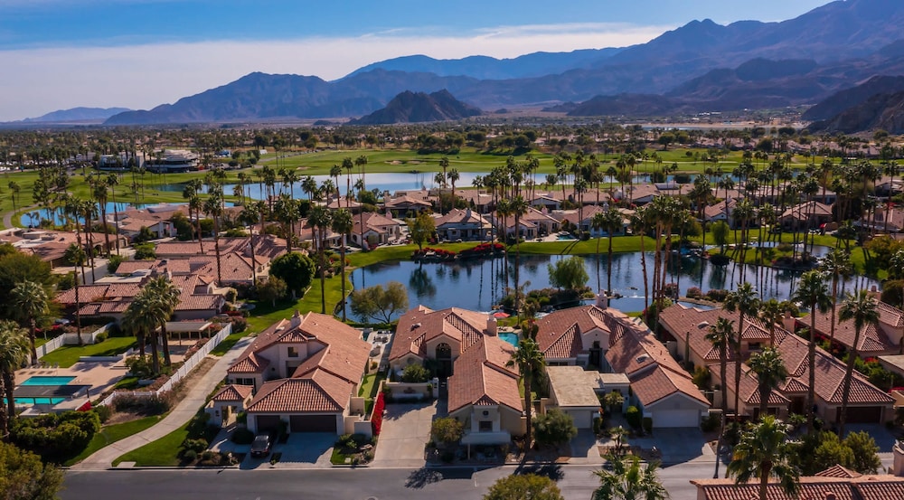 Casa Del Rio Luxe 3BR w Pool Spa Lake Views