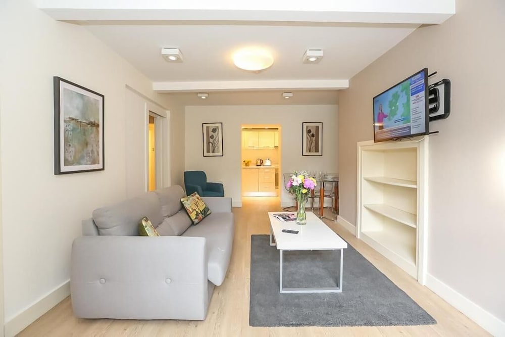 St. Stephen's Green Apartments