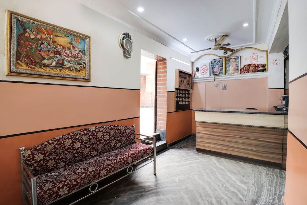Lobby & Reception