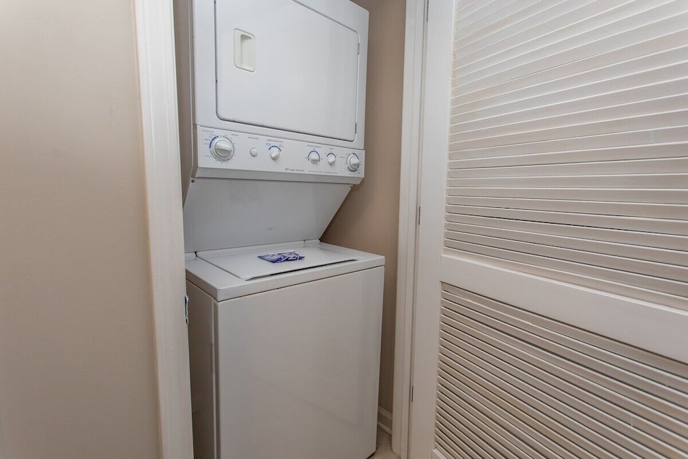 Yacht Club 1-1103 3 Bedroom Condo