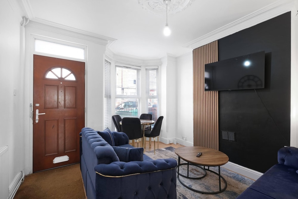 Radford 3 Bedroom and 1 Bathroom House