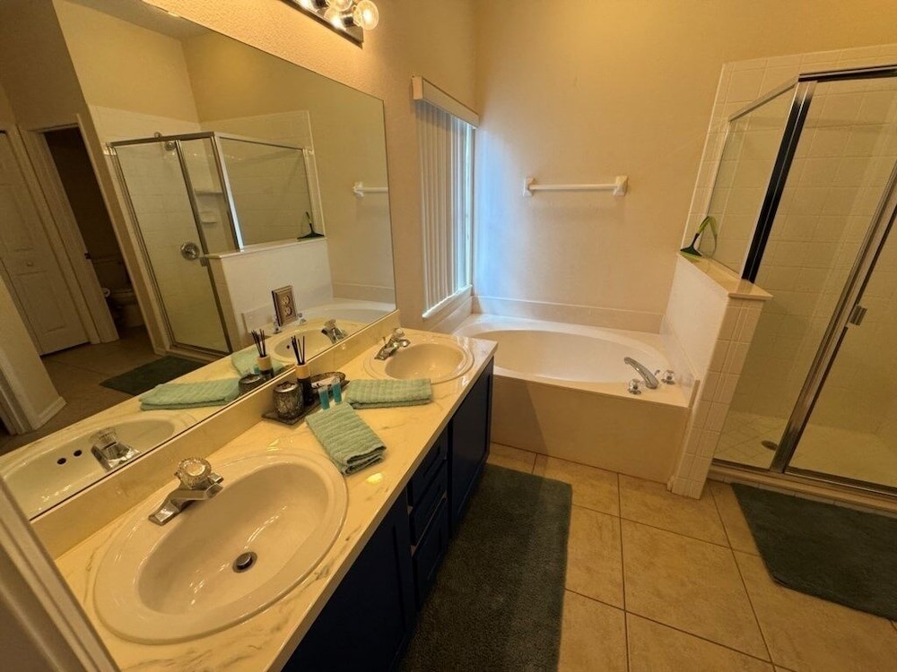 Lakeview Villa 5 Bedroom Home