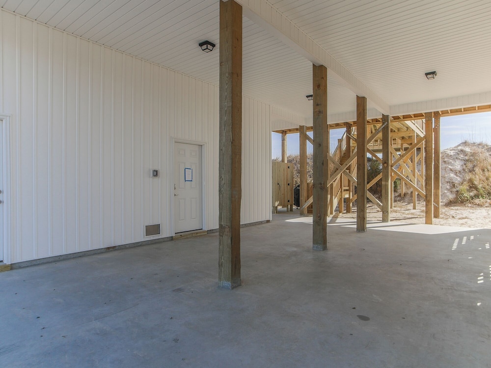 Sunshine Daydreams by Topsail Realty