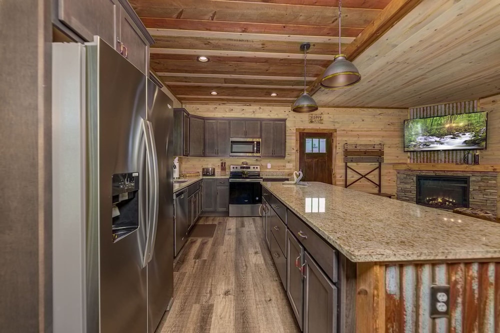 Lux Cabin Mtn Views Flat Parking Dog Friendly