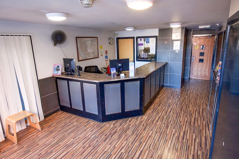 International Inn - Hostel