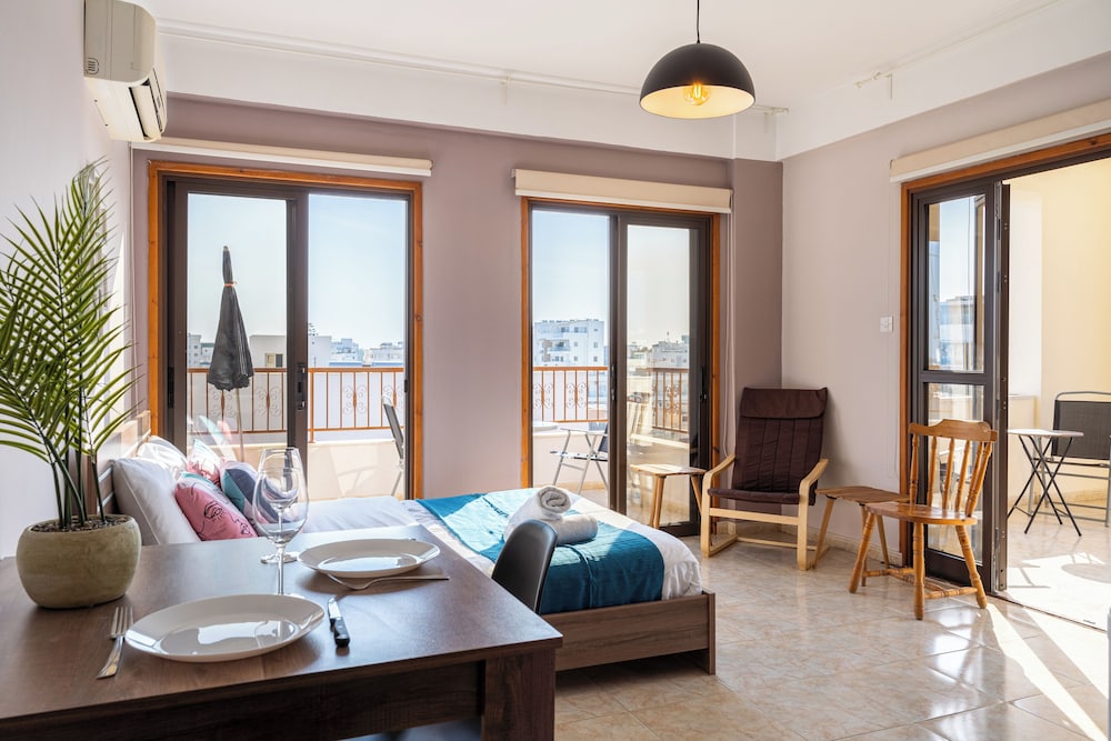 Ani's Studio With Terrace in Larnaca