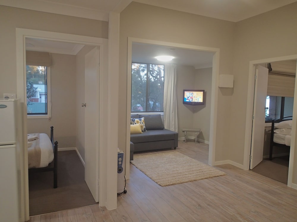 Dungowan Waterfront Apartments
