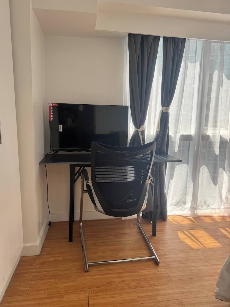 BGC Cheap Condo in BGC 5thavenue -23rd Street