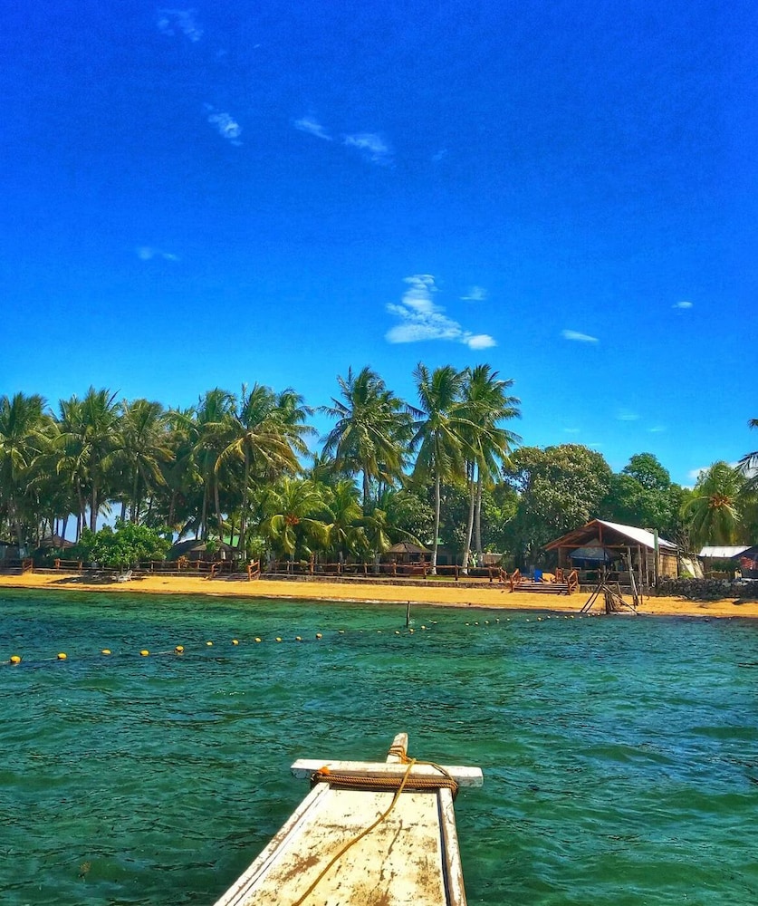 Nichos Island Resort