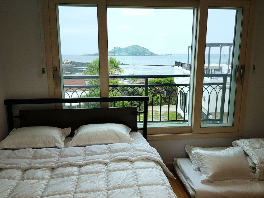Jangsugot Pension view 5