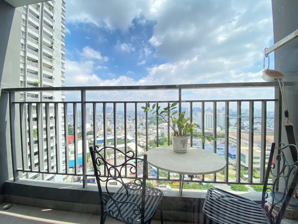 SUNRISE CITY VIEW Residences