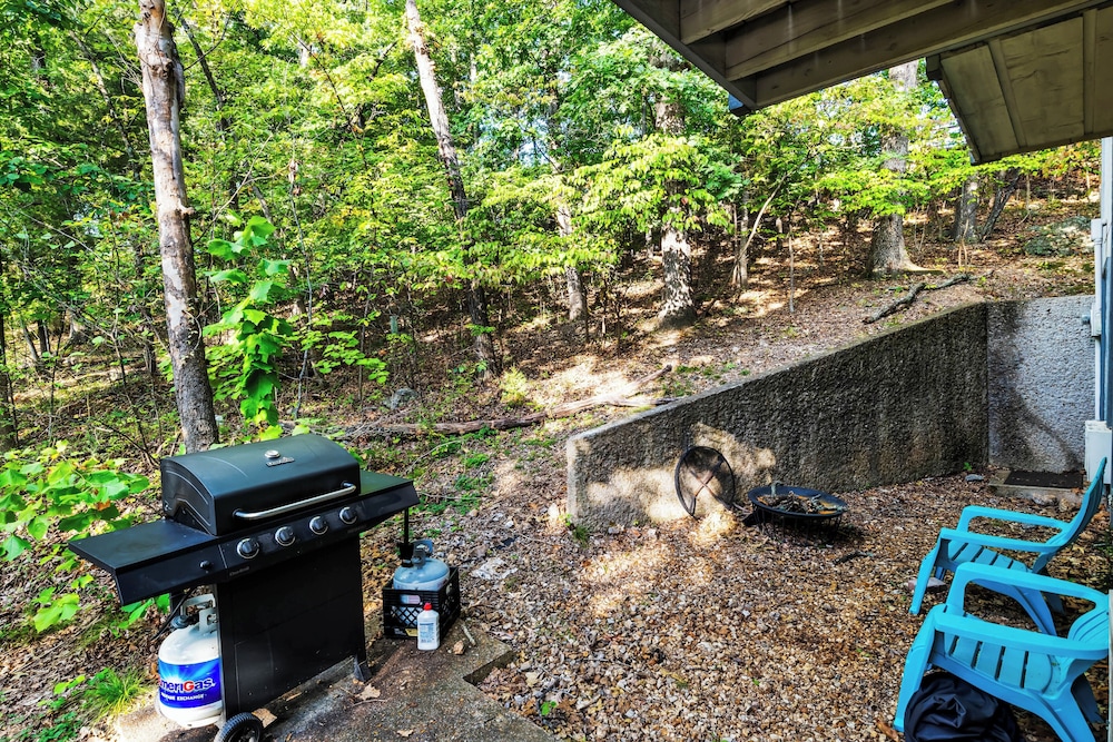 Home w/ Deck, Grill, W & D: Close to Resort & fun