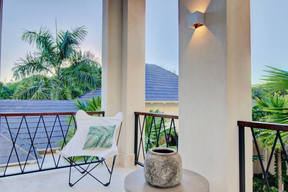 Villa Alta Gracia w Private Pool Designer Decor
