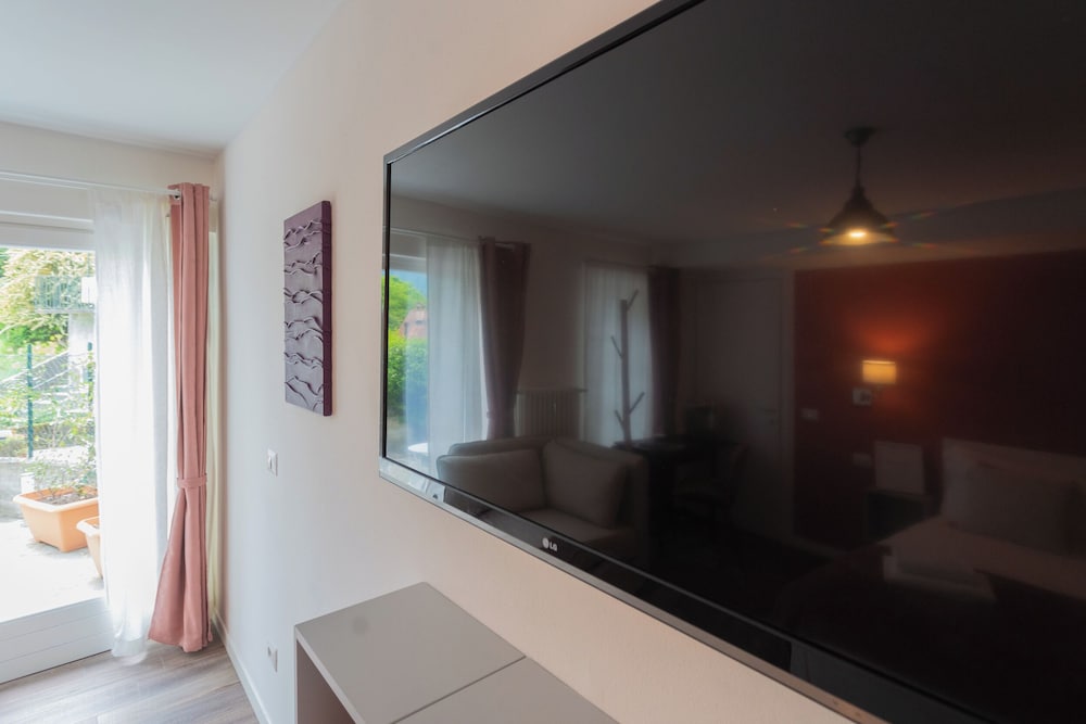 Enchanted Como Lake - Tremezzo Apartments by Rent all Como