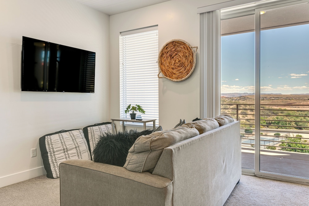 Pool Access: St George Townhome Near Trails!