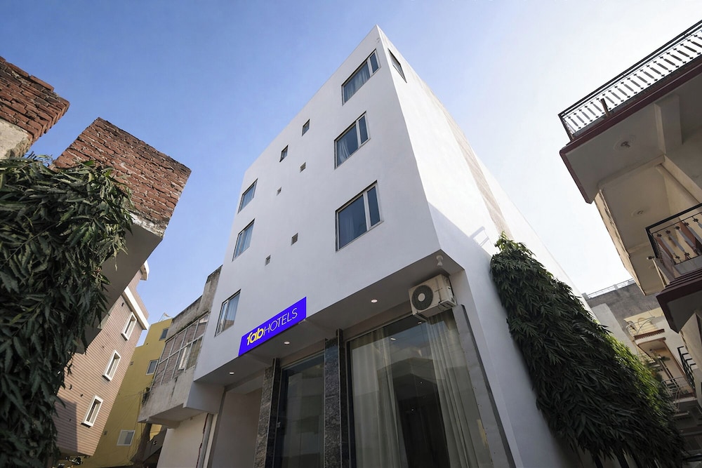Fabhotel Dev Residency