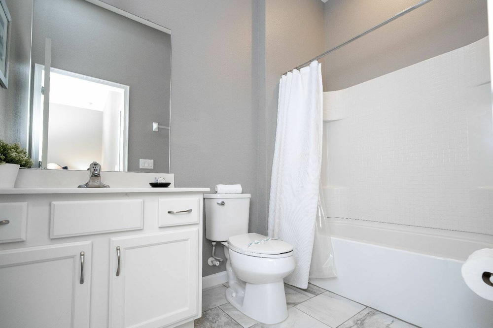 Solterra 12bd 11 5bat Sleeps24 Disney Pool Spa