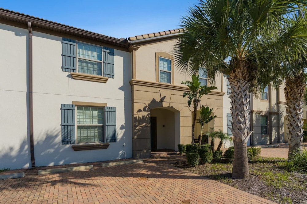Luxury 5bdr House w Pool - 8863