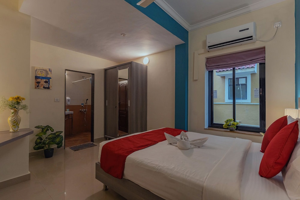 TreeHouse Blue Hotel & Villas