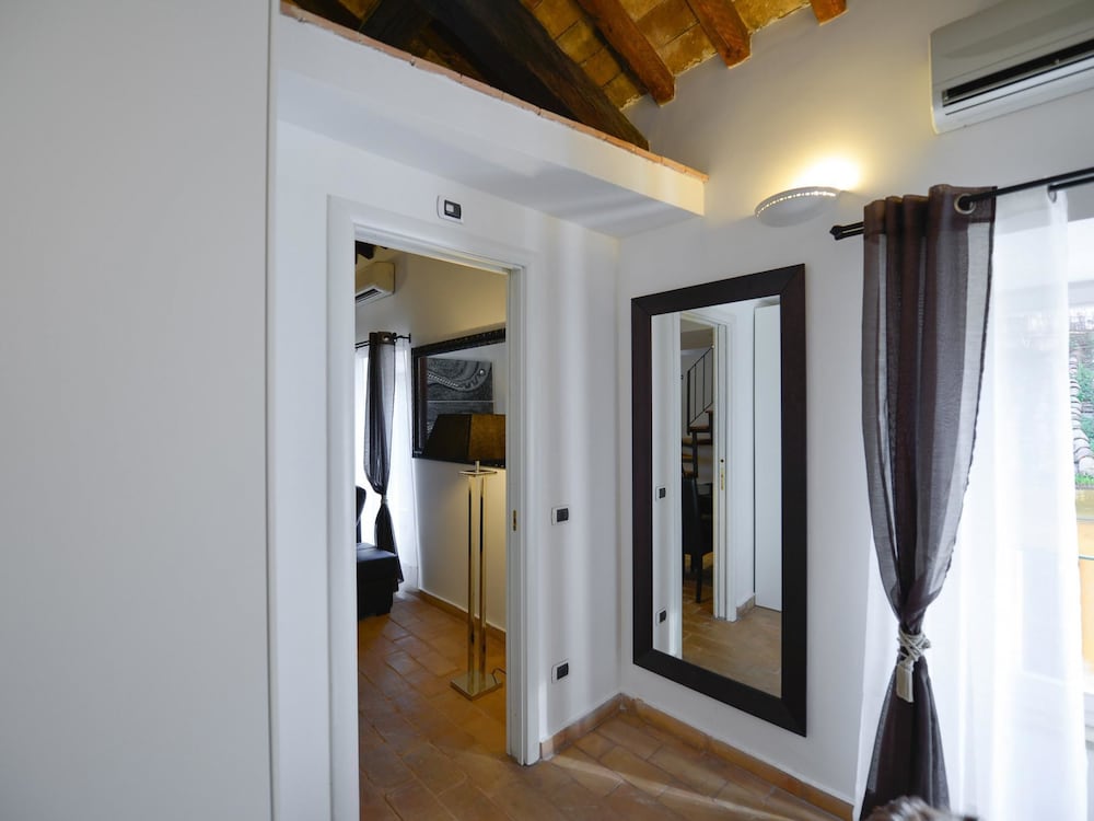 Ibernesi 1 Apartment