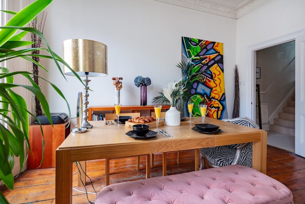 Cozy 2BR Near Notting Hill & Hyde Park