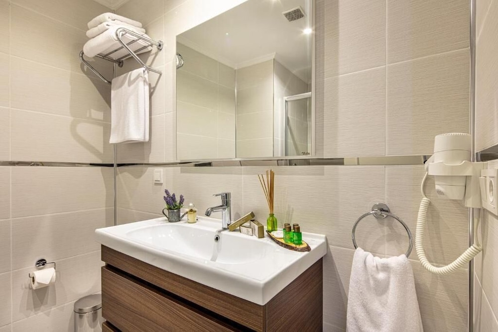 Mr Beyaz Butik Otel - Image 45