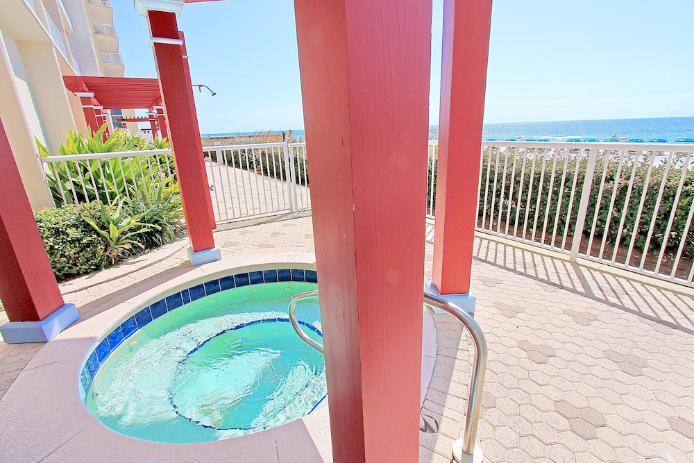 Majestic Beach Towers 1-1005