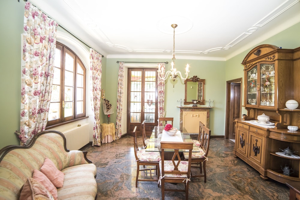 Villa Azalea