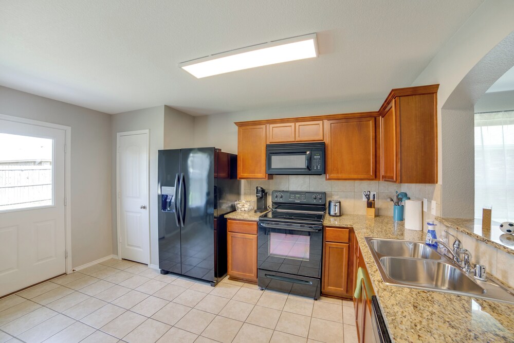 Quiet Suburban Home w/ Private Yard in Seagoville!