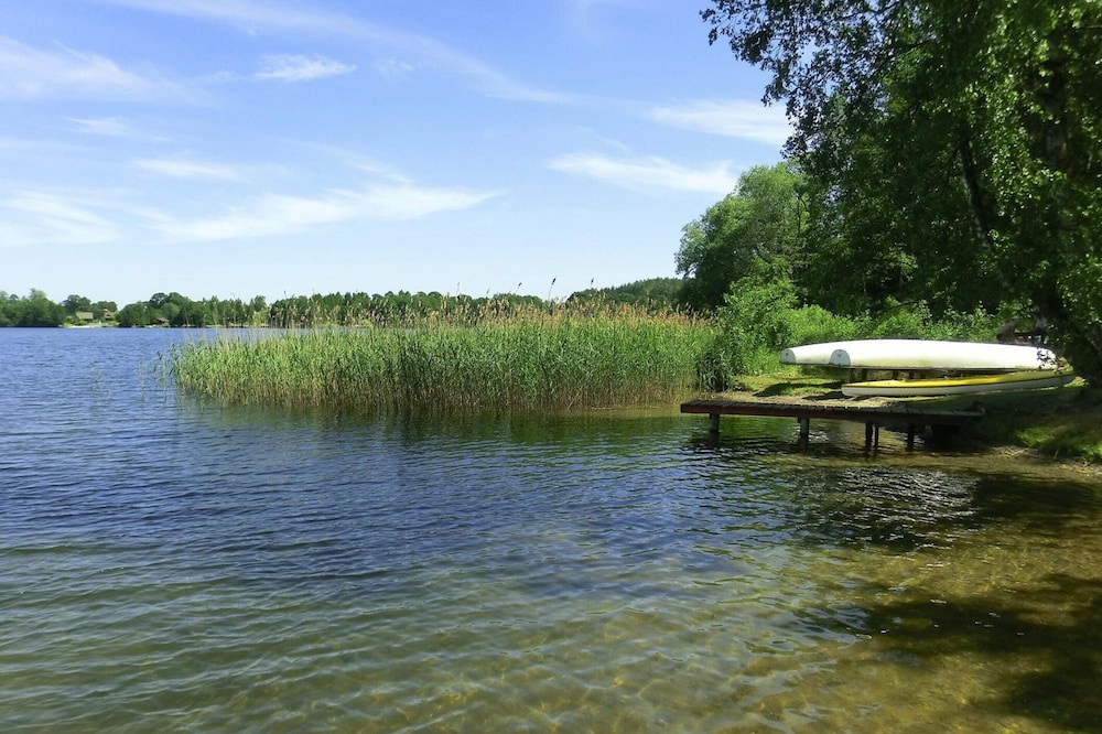 Cottage by Lake Dabrowa With Fishing
