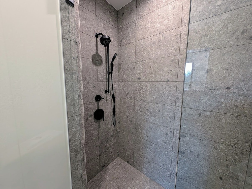 Alcove 74