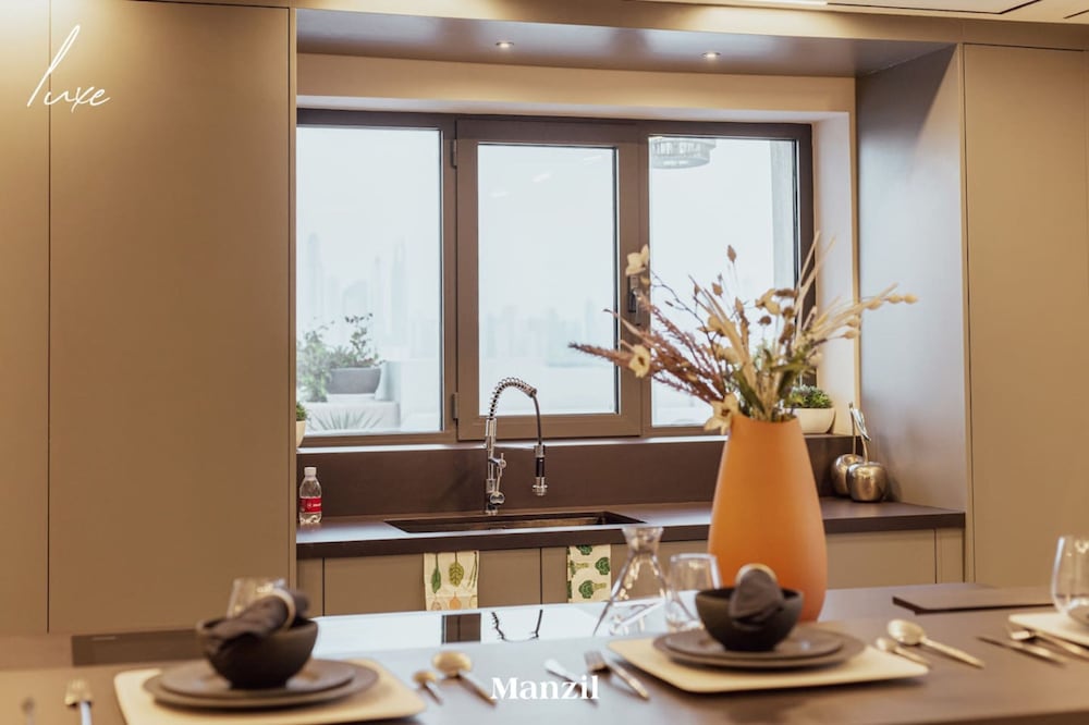 Luxury Sky Villa w Private Pool Sea View in Palm