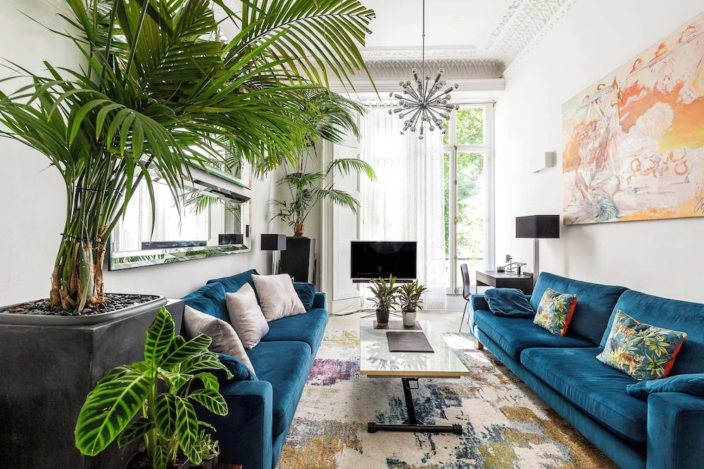 Classic Victorian Flat With Terrace